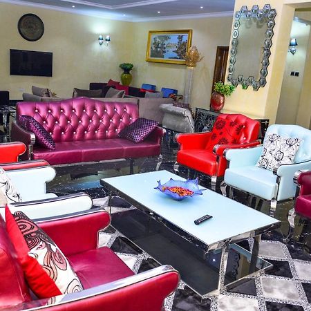 Crystal House International Hotel Ілорин Екстер'єр фото